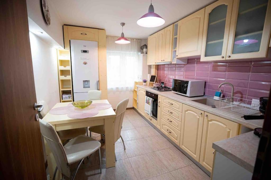 Camarad's House - Lovely In Appartement *